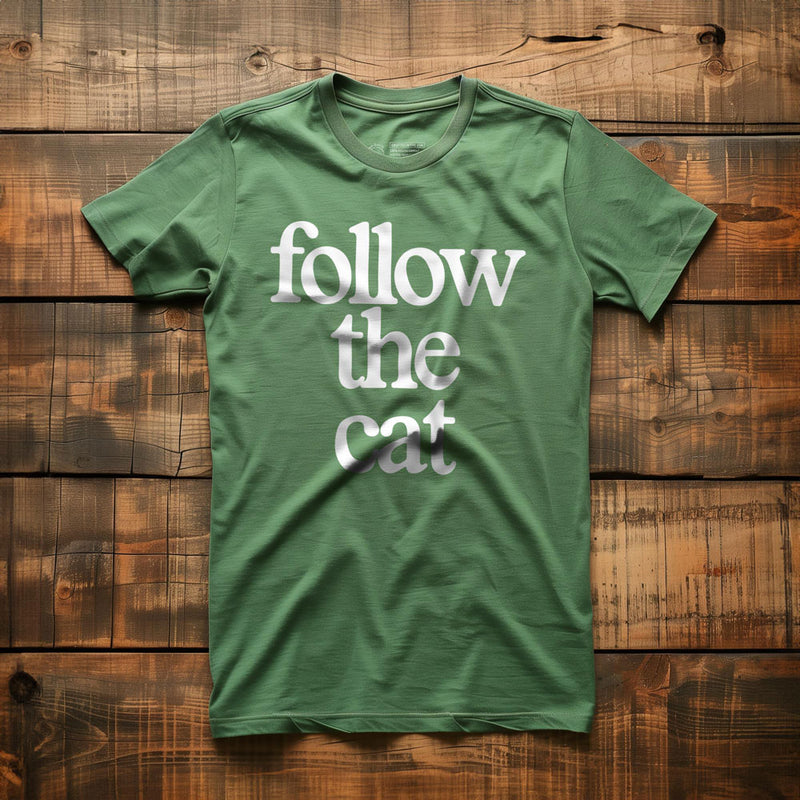 Follow the Cat - T-Shirt - Green