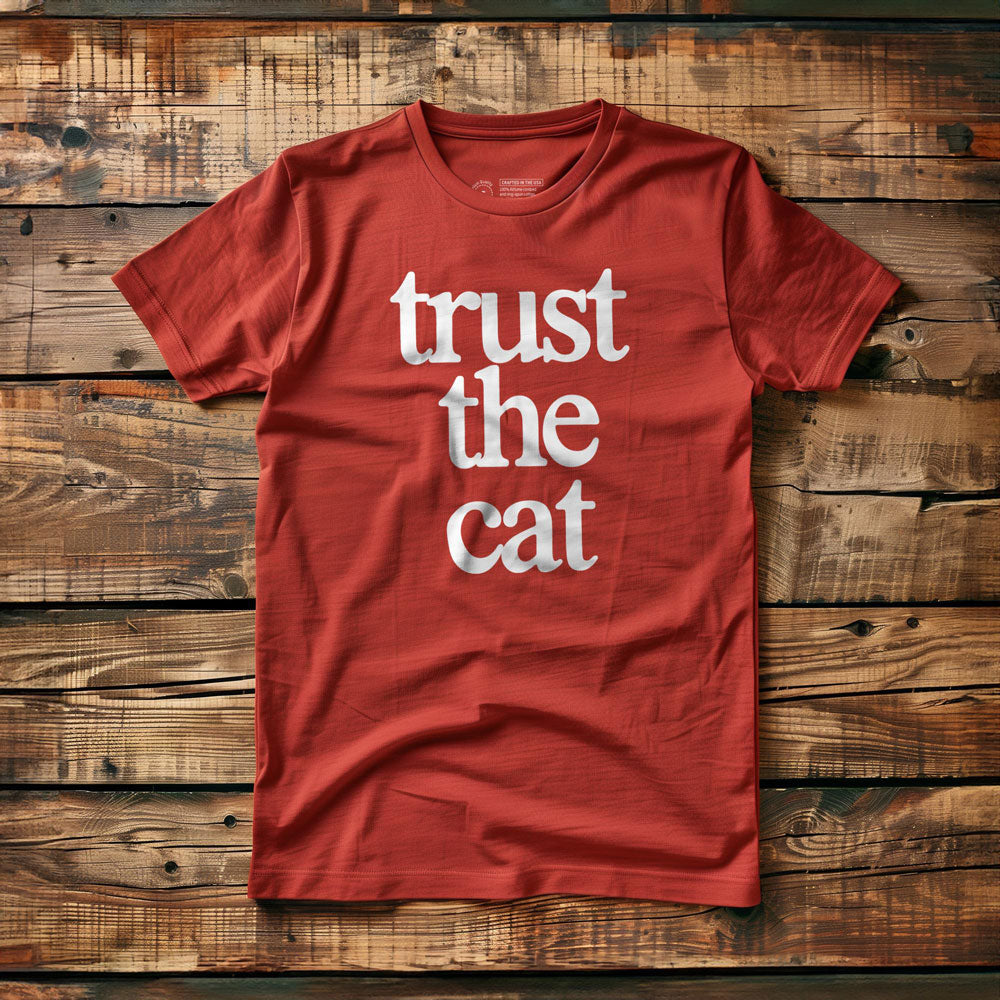 Trust the Cat - T-Shirt - Red